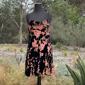 Princess Polly Sz 2 Floral Velvet Dress